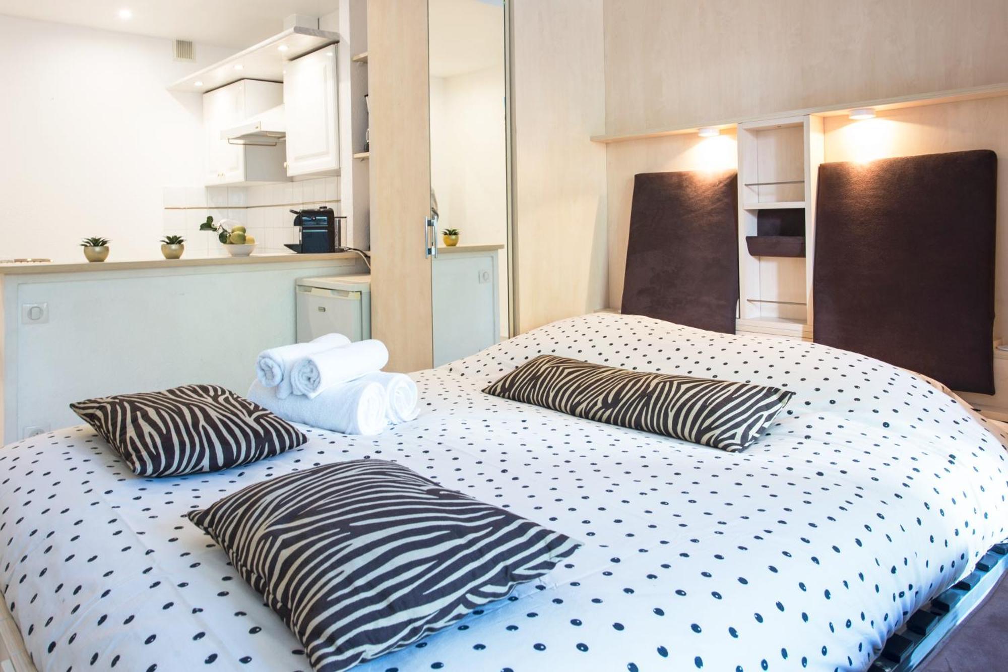 Cosy Studio - Residence Front De Mer - Menton Buitenkant foto