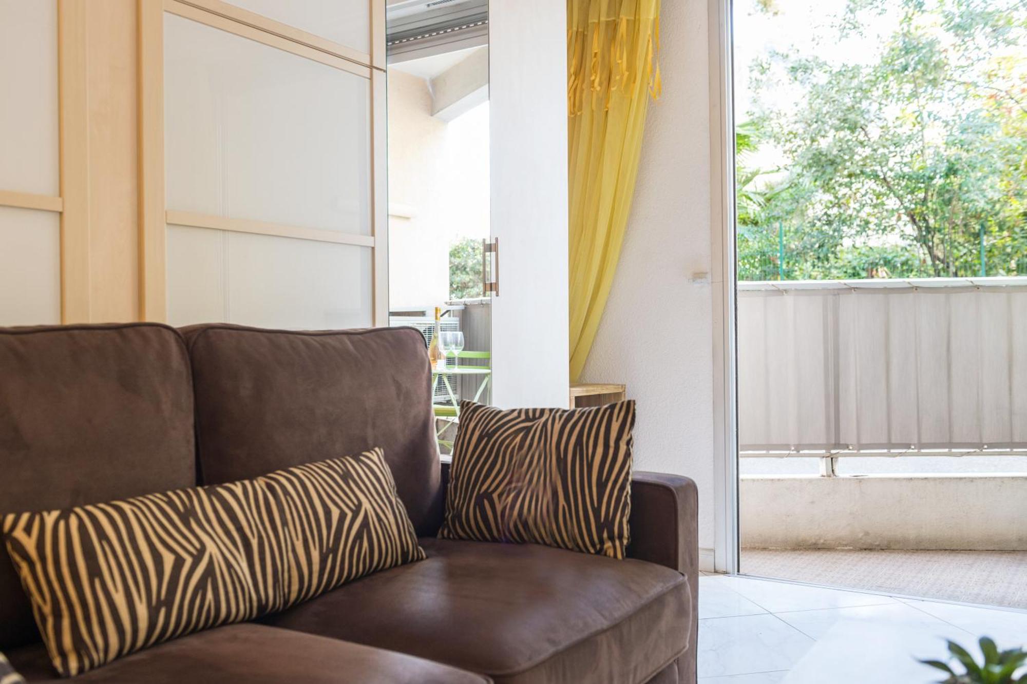 Cosy Studio - Residence Front De Mer - Menton Buitenkant foto